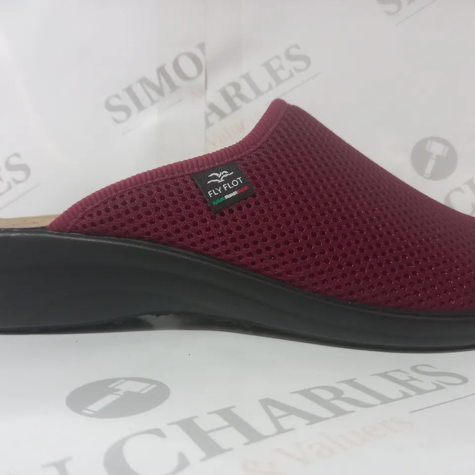 BOXED PAIR OF FLY FLOT SLIP-ON SHOES IN MAROON EU SIZE 39