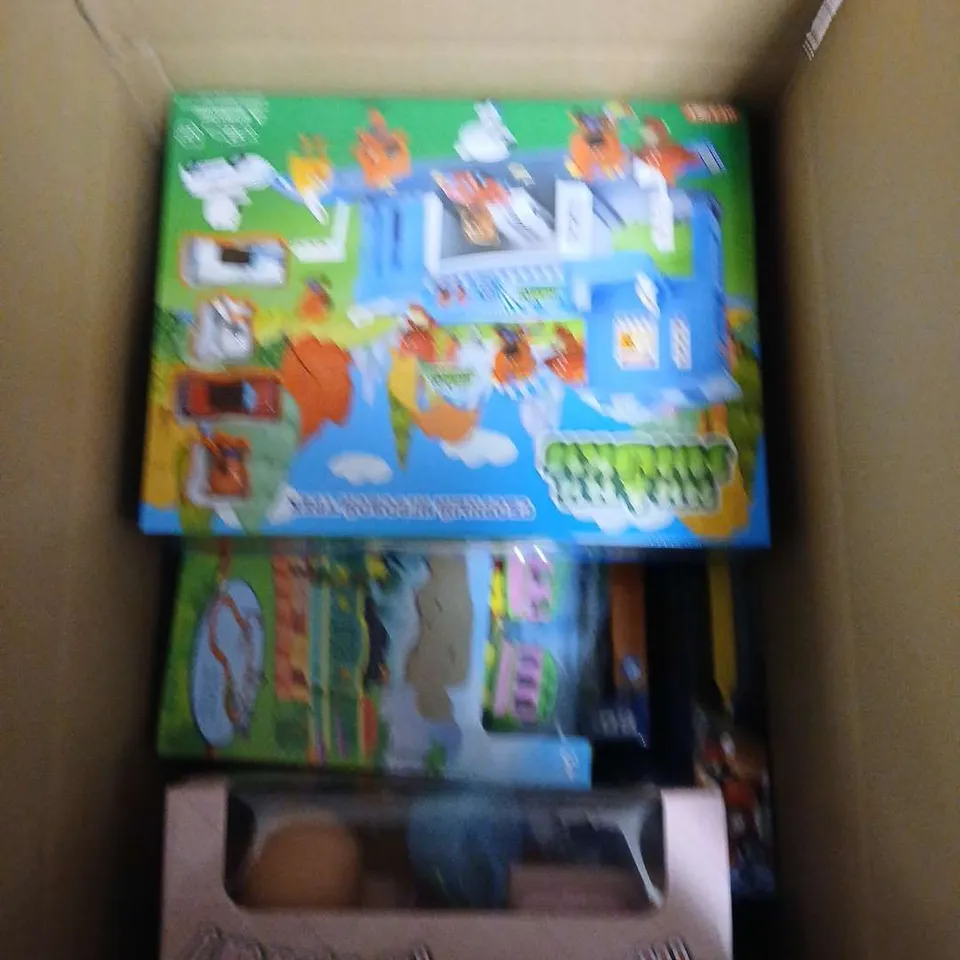 LARGE BOX OF ASSORTED TOYS AND GAMES TO INCLUDE PONY FIGURES, BABY DOLL AND DINOSAUR TOY