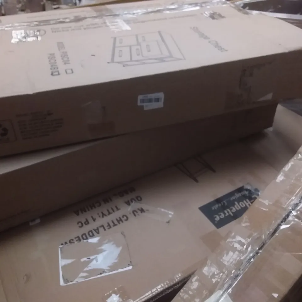 PALLET OF ASSORTED ITEMS INCLUDING STORAGE CHEST, HOMIDEC CLOTHES DRYING RACK, 3 TIER LADDER SHELF, ISLA DRESSING TABLE & STOOL, CORDED 2 IN 1 POLE HEDGE TRIMMER