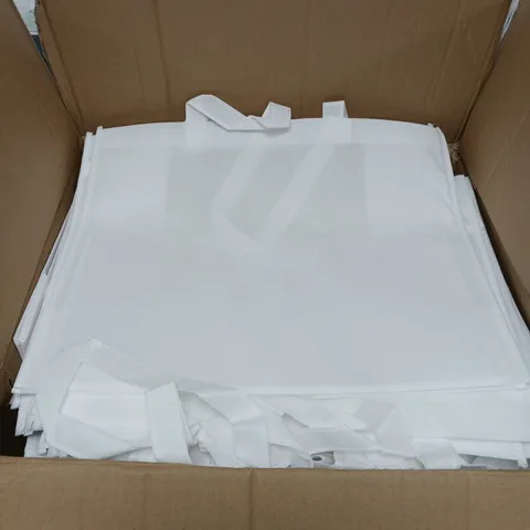 APPROXIMATELY 90 WHITE FABRIC CARRY BAGS 