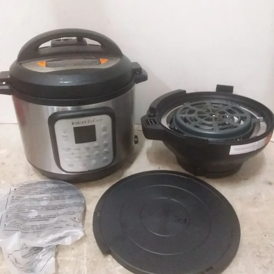 INSTANT POT DUO CRISP AIR FRYER MULTICOOKER