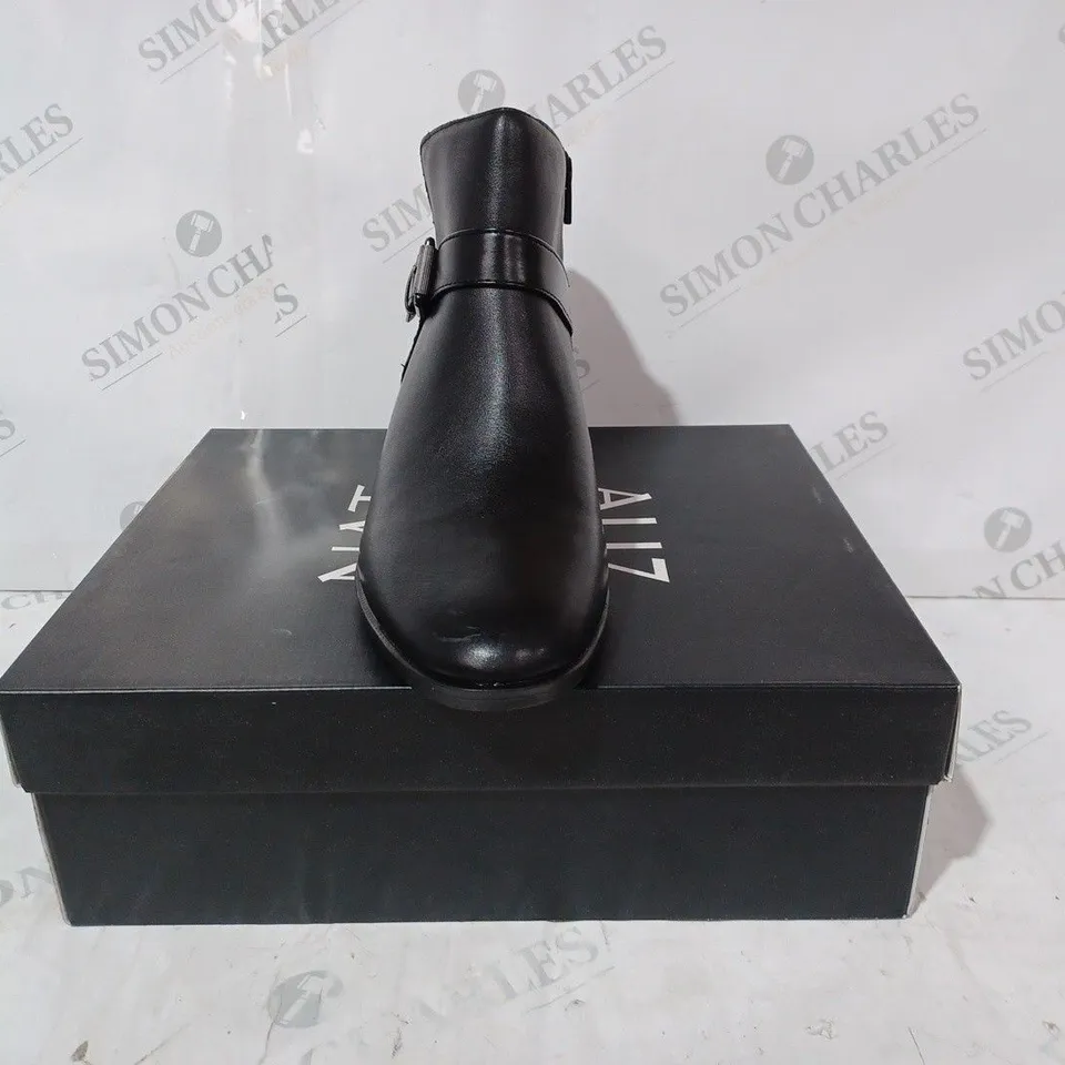BOXED PAIR OF NATURALIZER LOW HEEL SIDE-ZIP SHOES IN BLACK UK SIZE 6