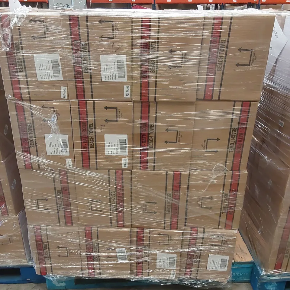 PALLET TO CONTAIN APPROX 48 BOXES OF BRAND NEW UNION JACK BEACH TOWELS - 9 TOWELS PER BOX // SIZE: APPROX 71 X 152cm // COMBINED RRP £2,376.00