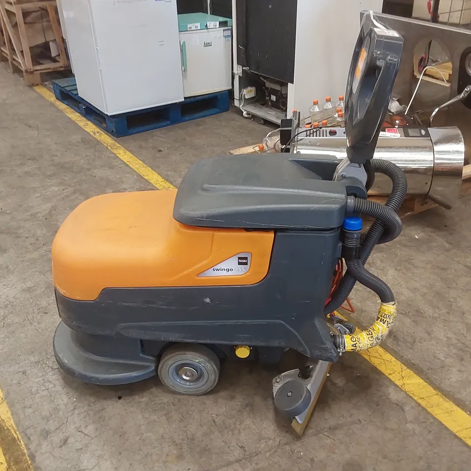 TASKI SWINGO 455 SCRUBBER DRYER