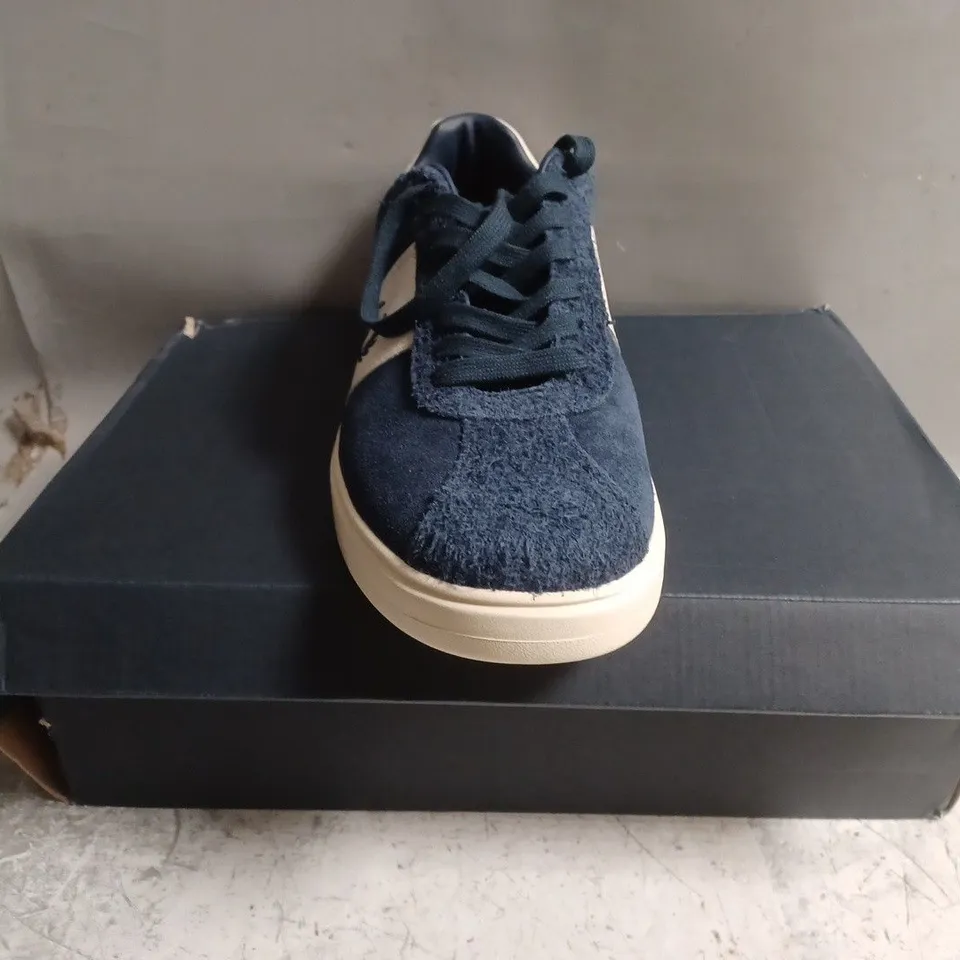 BOXED PAIR OF FRED PERRY SUEDE/LEATHER SHOES IN BLUE/WHITE SIZE UK 10