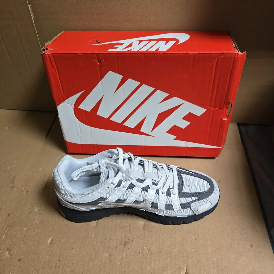 NIKE RUNNING SHOES – WHITE/GRAY - UK SIZE 8
