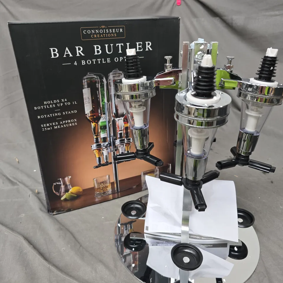 BOXED CONNOISSEUR 4 BOTTLE OPTIC BAR BUTLER 