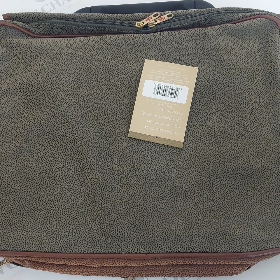 COMPASS 31 LITRE BAG IN TAN/OLIVE