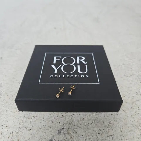 FOR YOU COLLECTION GOLD-TONE STUD EARRINGS WITH CLEAR STONES