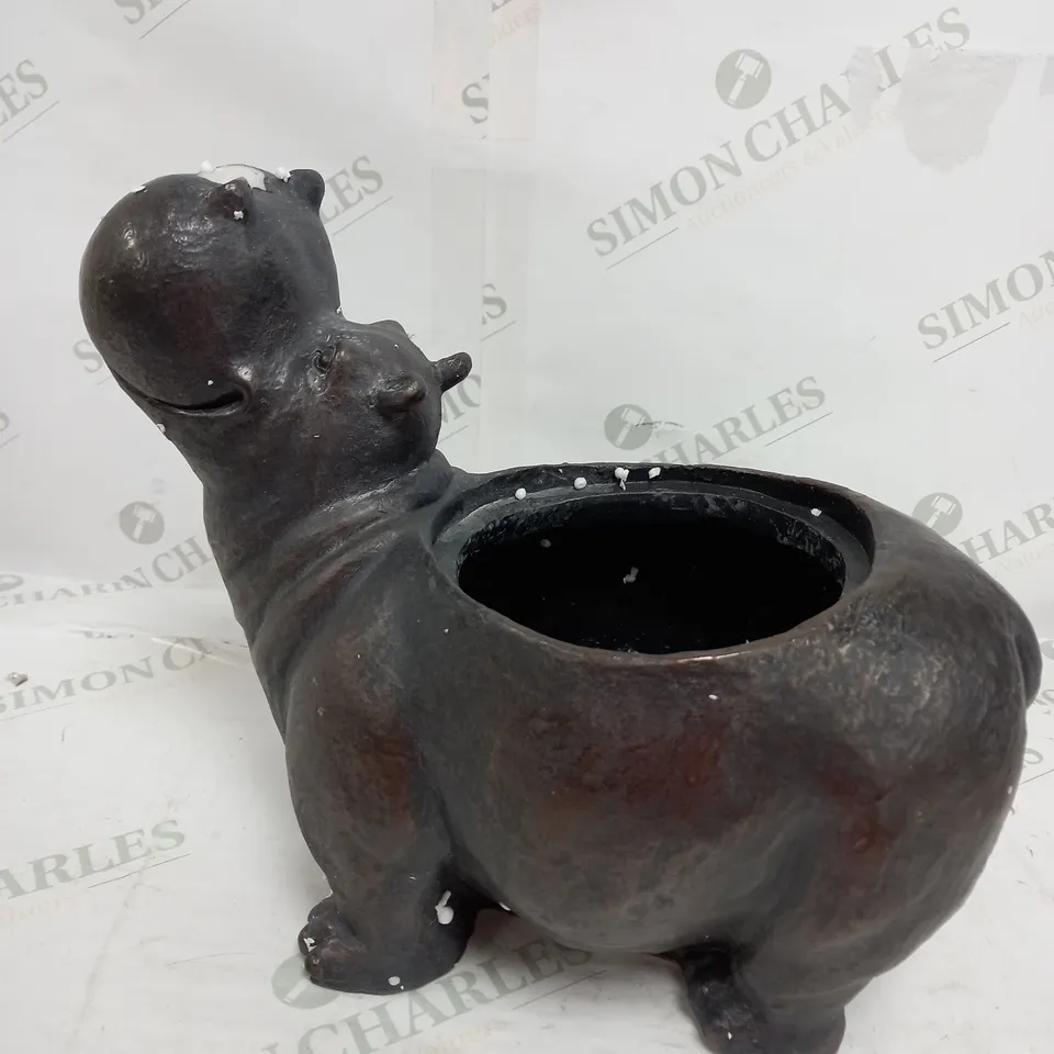 MY GARDEN STORIES HIPPO PLANTER