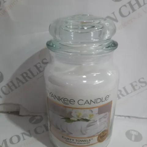 YANKEE CANDLE FLUFFY TOWEL