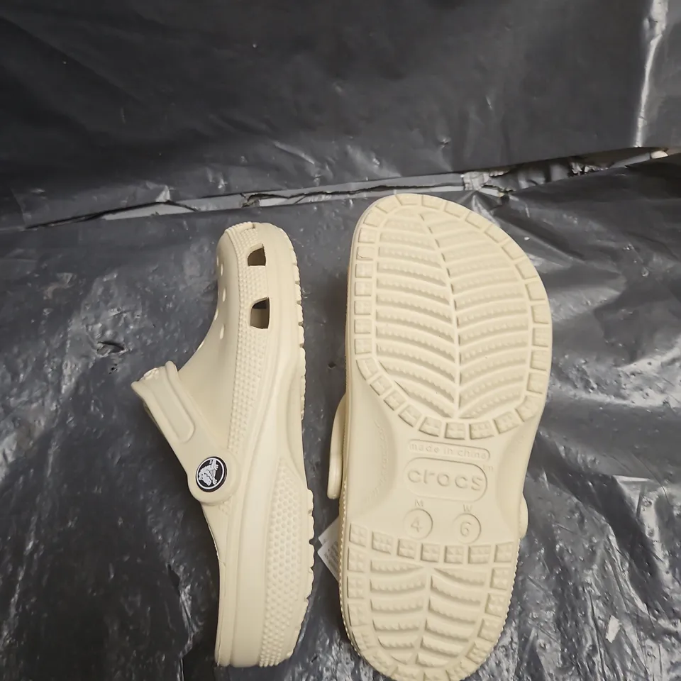 CROCS CLASSIC CLOG - BEIGE, UK 4 (EU 37) - UNISEX