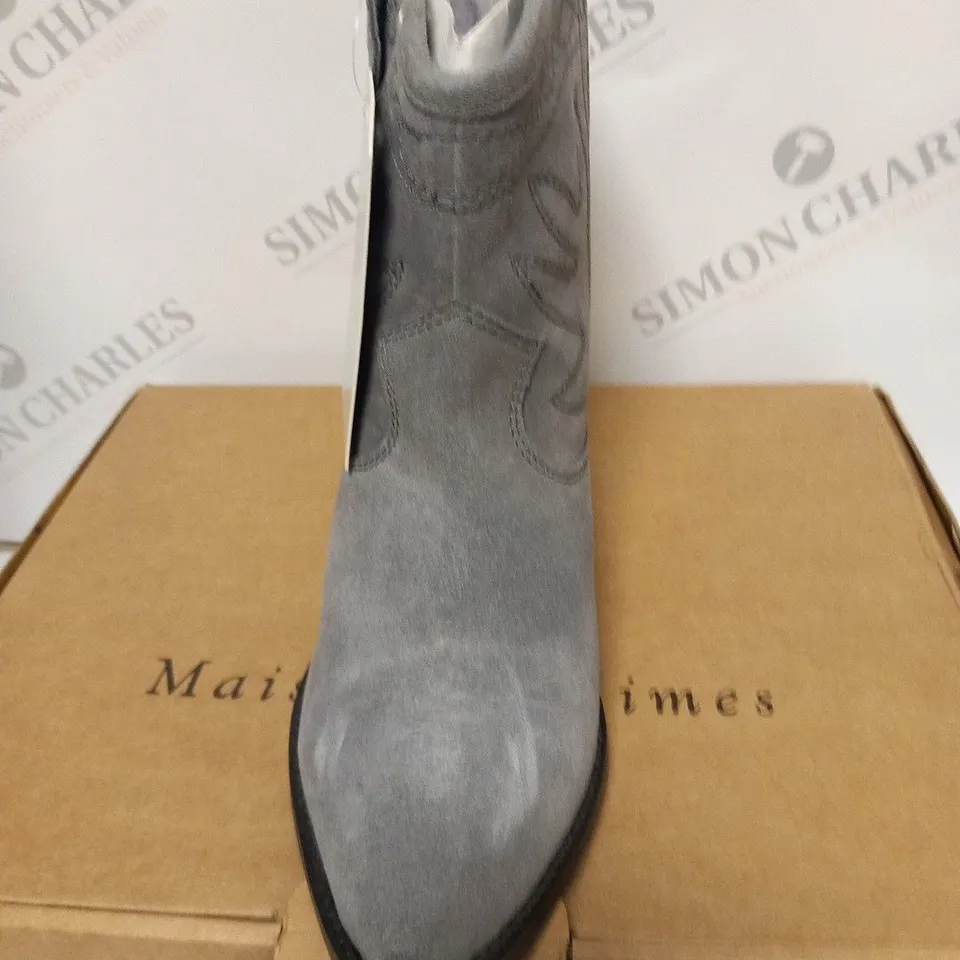 BOXED MAISON DE NIMES SUEDE WESTERN BOOTS - SIZE 5