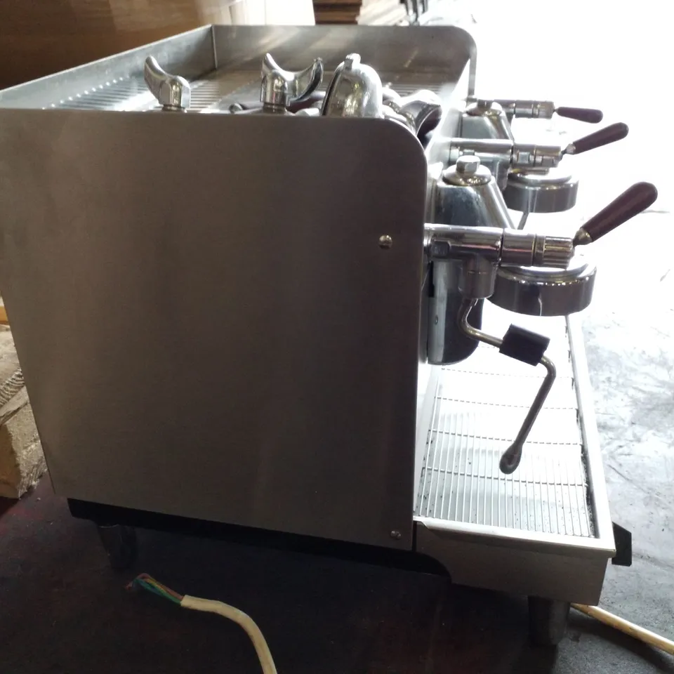 ELEKTRA BARISTA 3 STATION COFFEE MACHINE