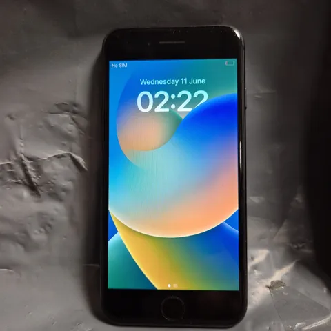 APPLE IPHONE 8 - MQ6G2B