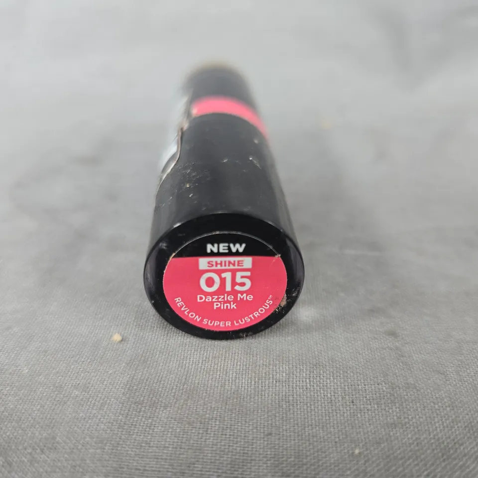 BOX OF APPROXIMATELY 35 REVLON SUPER LUSTROUS LIPSTICK – SHADE 015 DAZZLE ME PINK