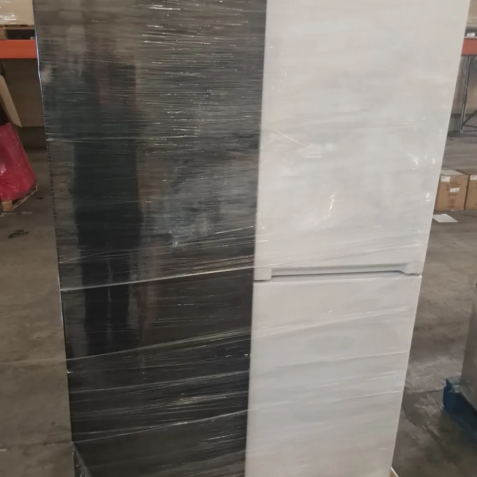 HOTPOINT FREESTANDING 6040 FRIDGE FREEZER AND RUSSELL HOBBS FREESTANDING FRIDGE FREEZER BLACK - UNPROCESSED RAW RETURNS