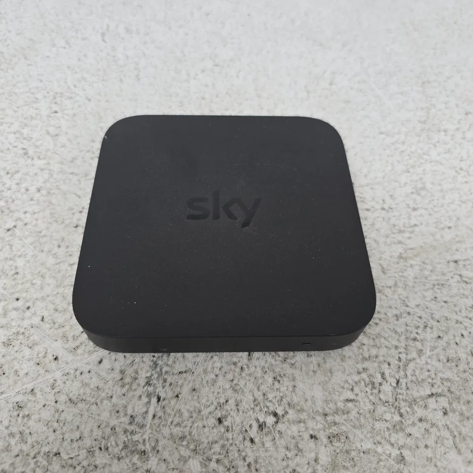 SKY GLASS IP061-EF-ANT STREAM PUCK