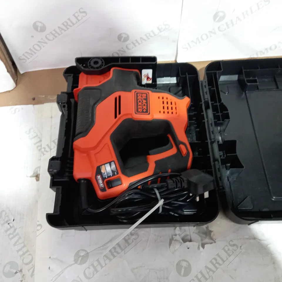BLACK & DECKER SCORPION POWERED HAND SAW