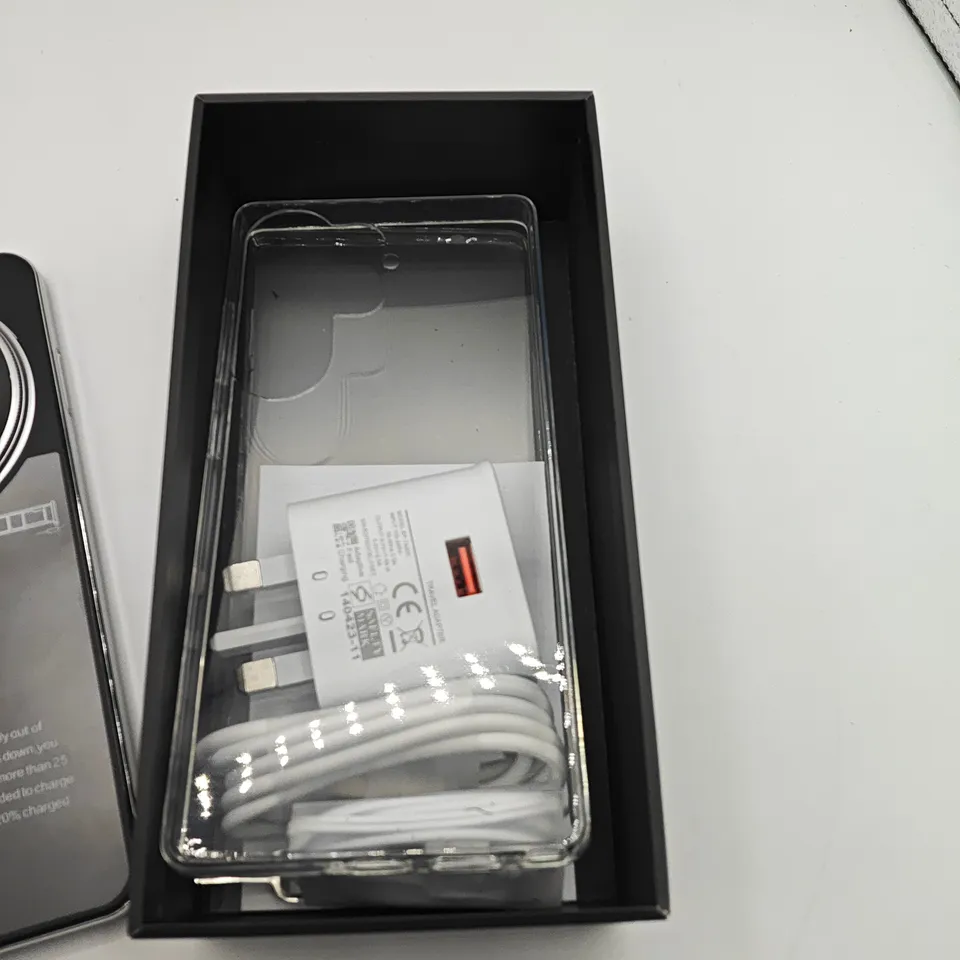 BOXED WELCOME P928 GENERIC ANDROID MOBILE PHONE 