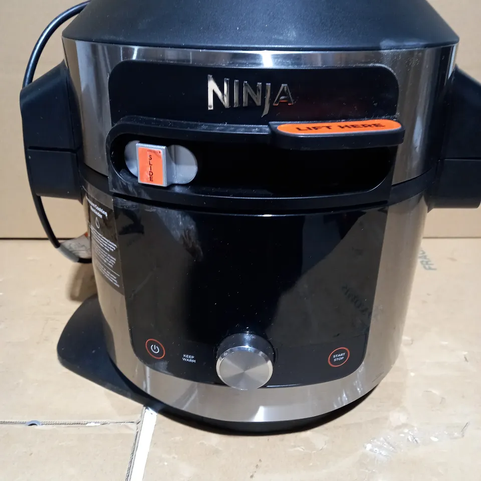 NINJA FOODI SMARTLID 7.5L MULTI COOKER & AIR FRYER