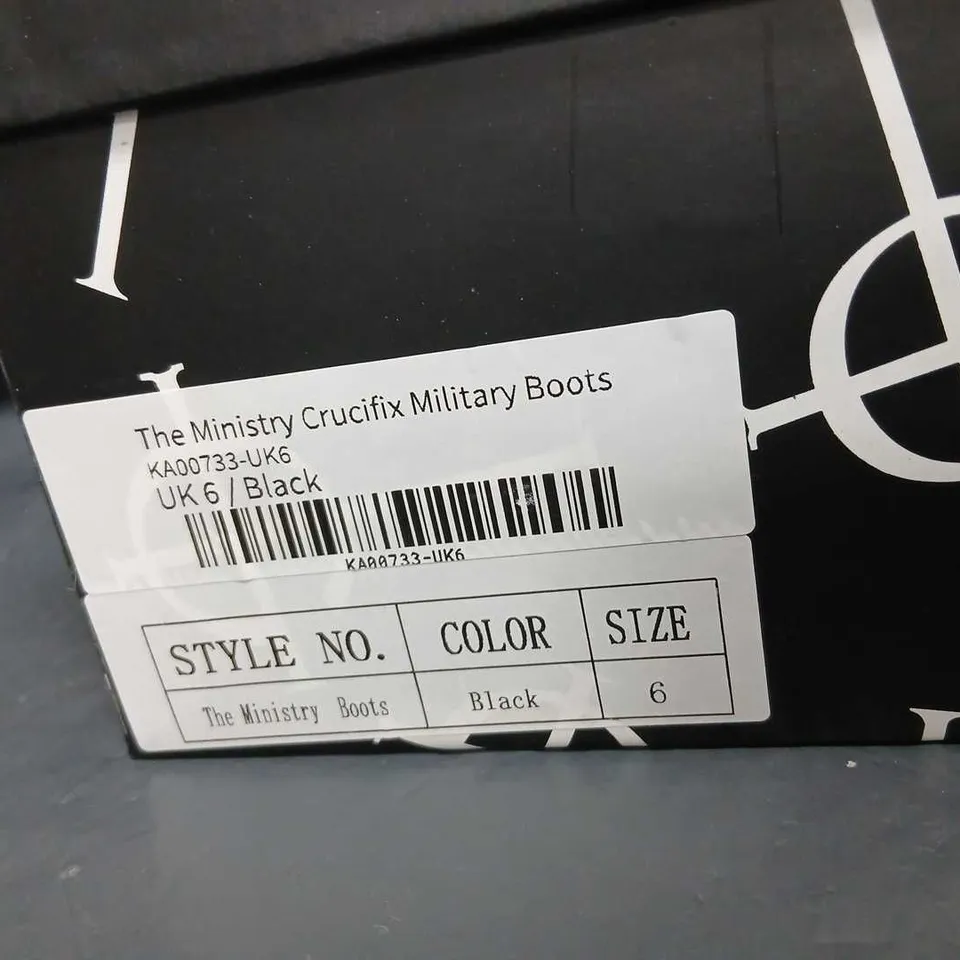 KOI X GHOST THE MINISTRY CRUCIFIX MILITARY BOOTS – BLACK, UK6 (KA00733-UK6)