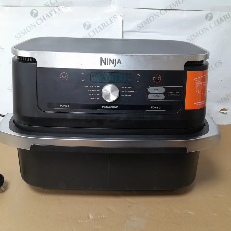 BOXED NINJA 10.4L FOODI FLEXDRAWER DUAL AIR FRYER IN BLACK AF500UK