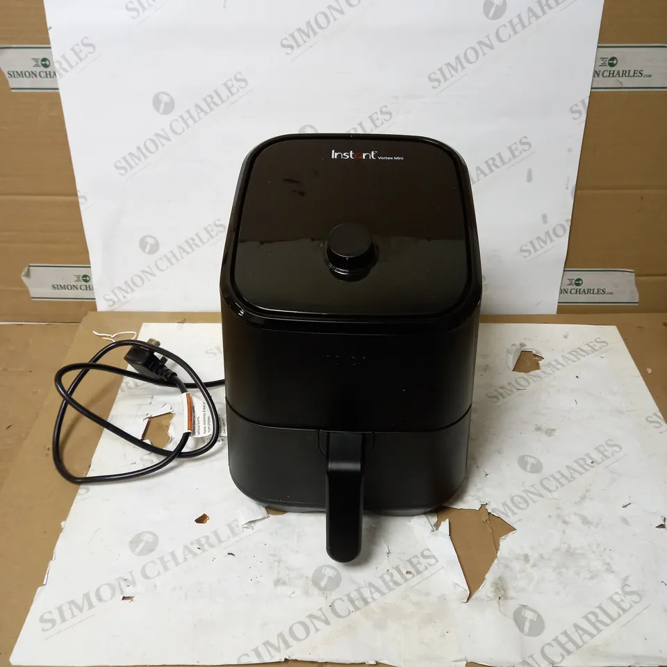 INSTANT POT BRANDS VORTEX MINI AIR FRYER - 2L - BLACK
