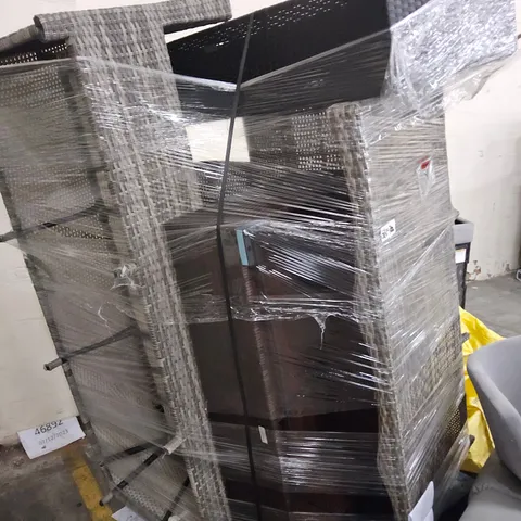 PALLET OF ASSORTED RATTAN GARDEN FURNITURE PARTS 
