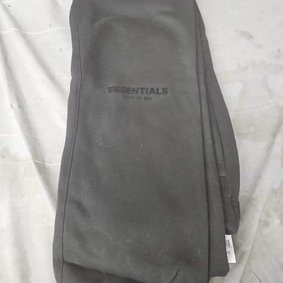 ESSENTIALS CASUAL JOGGERS - SIZE M