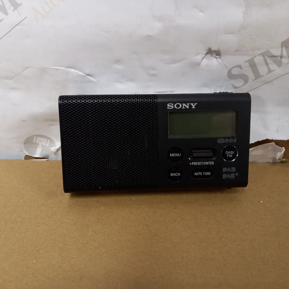 SONY XDR-P1 PORTABLE DAB/DAB+/FM DIGITAL RADIO, BLACK