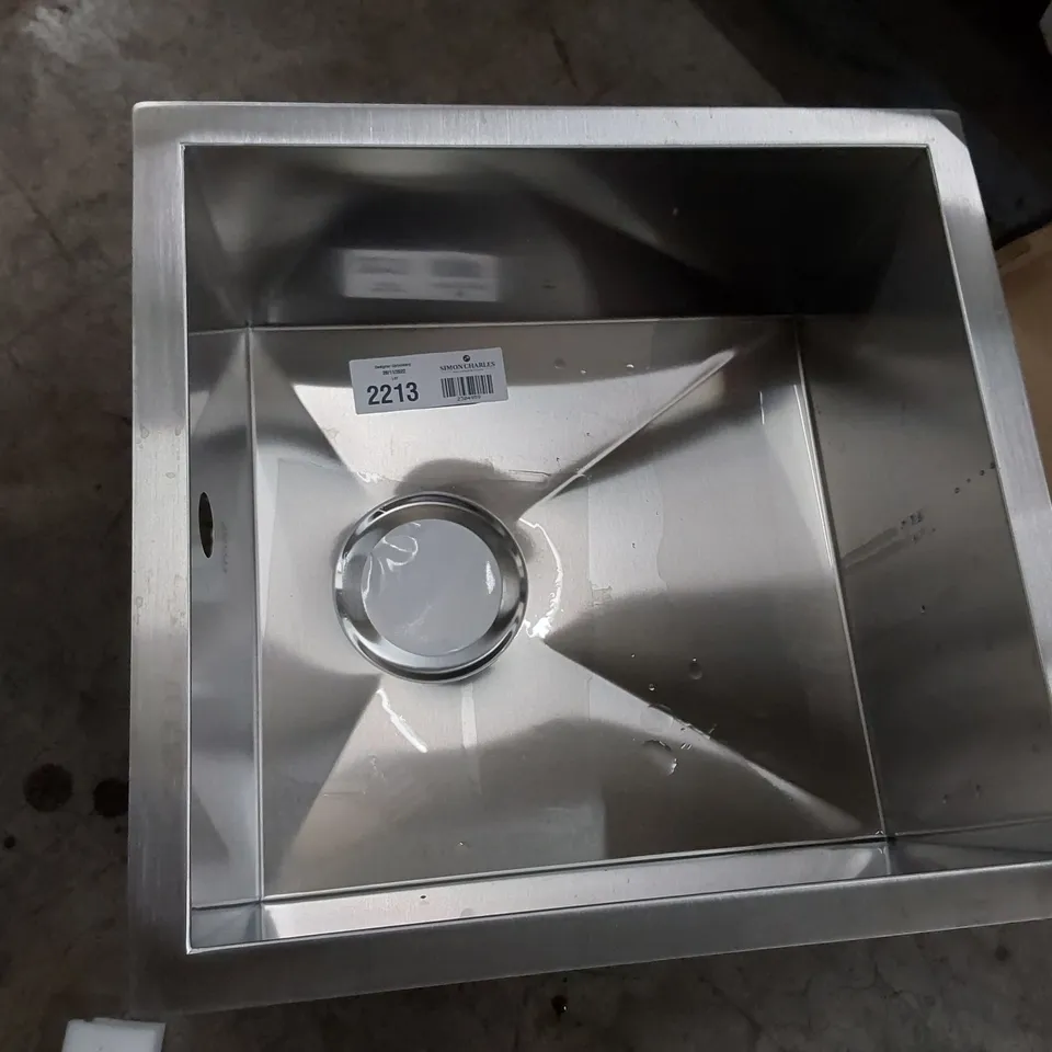 CAJAL STAINLESS STEEL SQUARE SINK