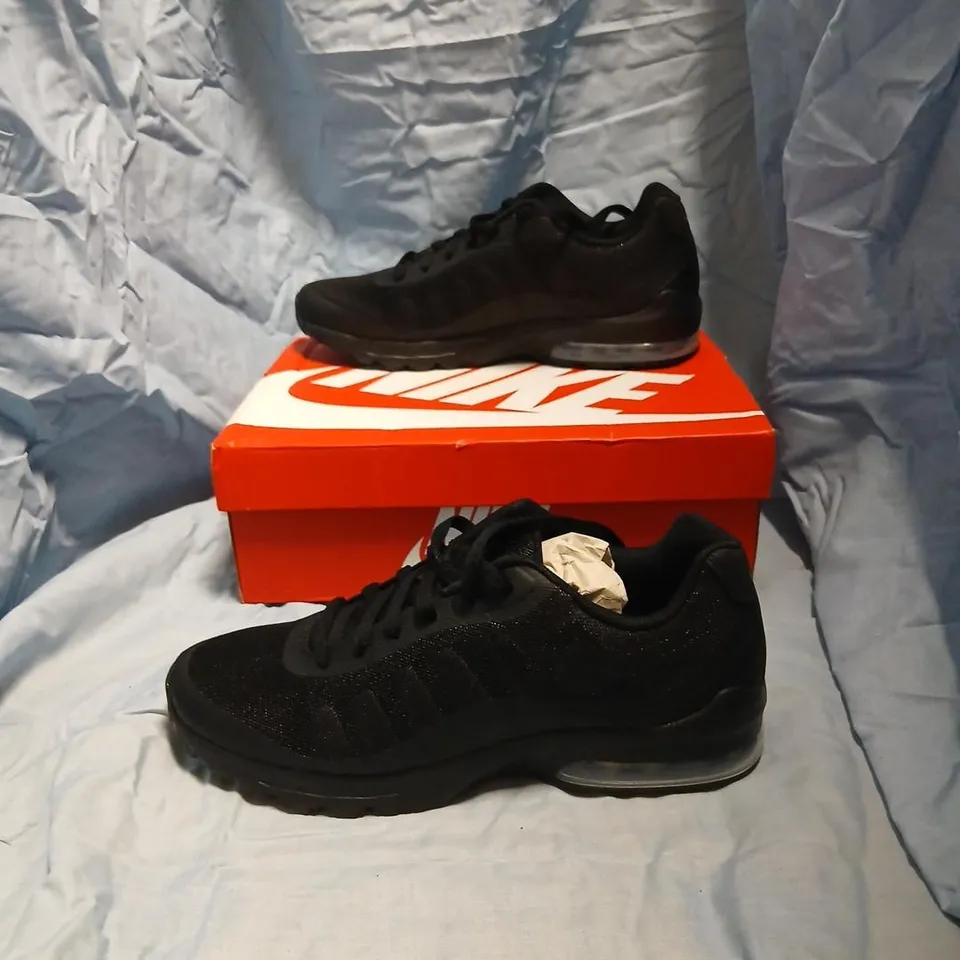 NIKE AIR MAX INVIGOR SNEAKER BLACK/BLACK – UK 10 (EU 45) 