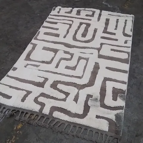 QUALITY DESIGNER AREA RUG - APPROXIMATELY 170X120CM