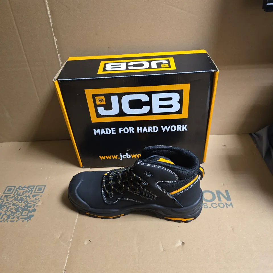 JCB WORK BOOTS – MADE FOR HARD WORK - UK SIZE 7