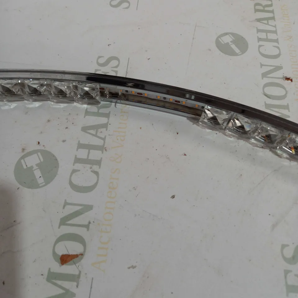 CIRCULAR LED CEILING FITTING WITH CRYSTAL EFFECT