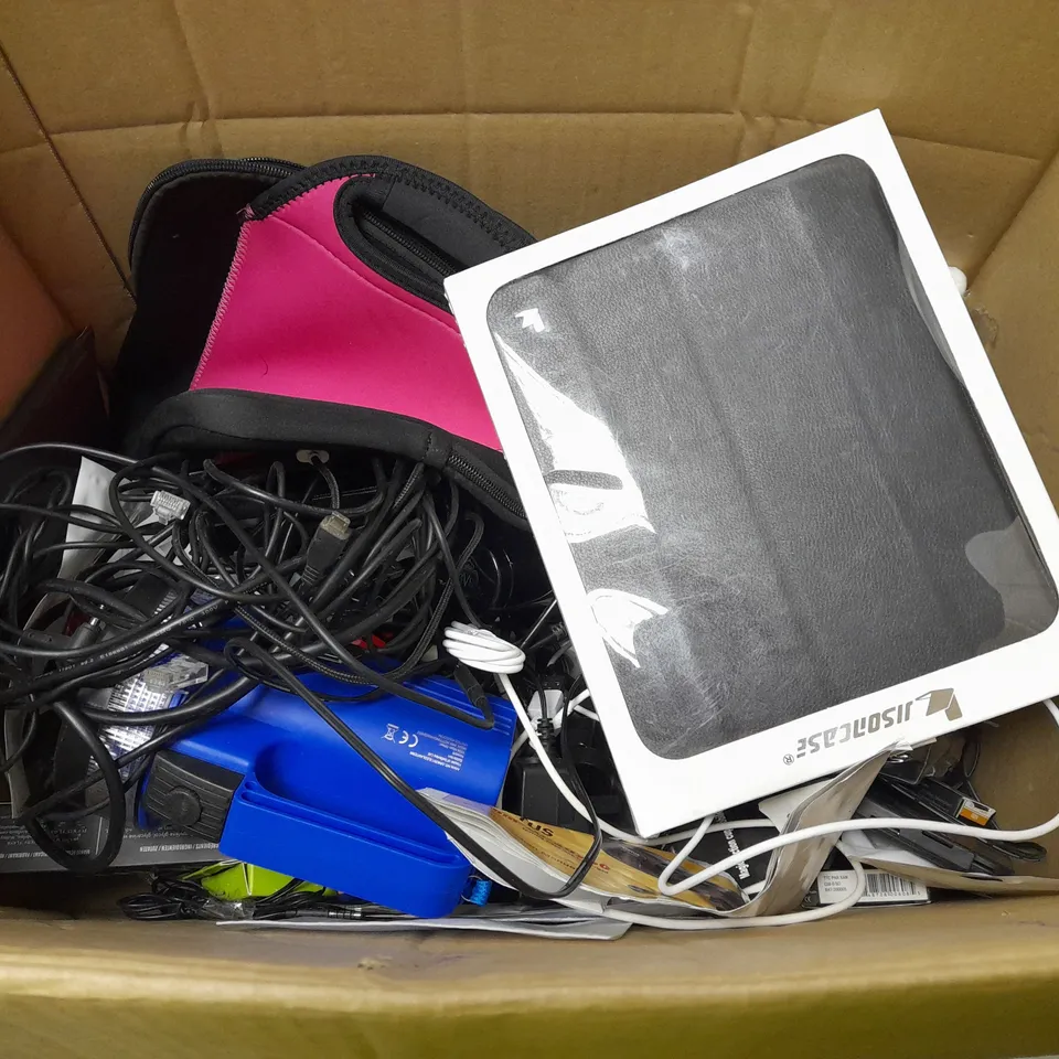 LOT OF APPROX 30 ASSORTED ITEMS TO INCLUDE - TORCH - I PAD CASE - BIKE PUMP ETC