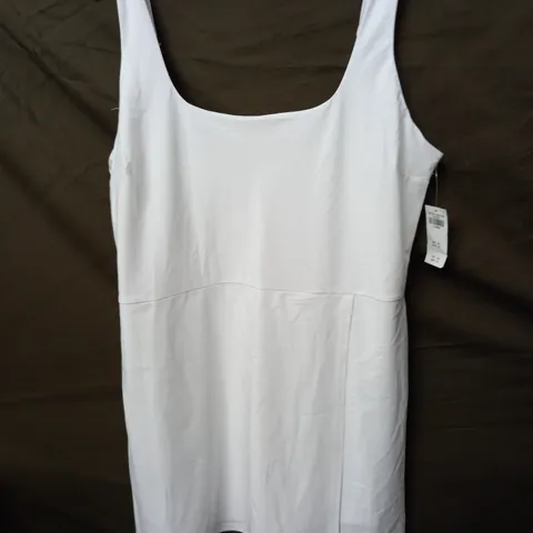 ABERCROMBIE & FITCH WHITE SQUARE NECK DRESS WITH SHORT IN LAY - XL