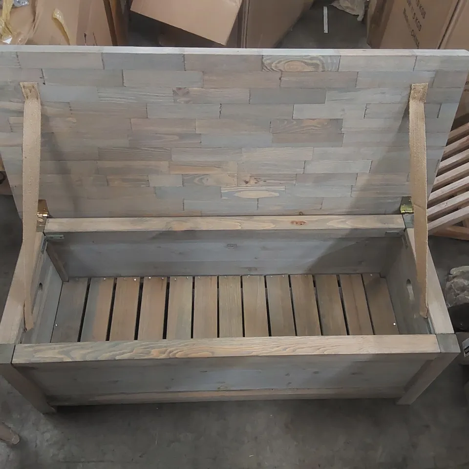 BOXED ALDSWORTH STORAGE BENCH