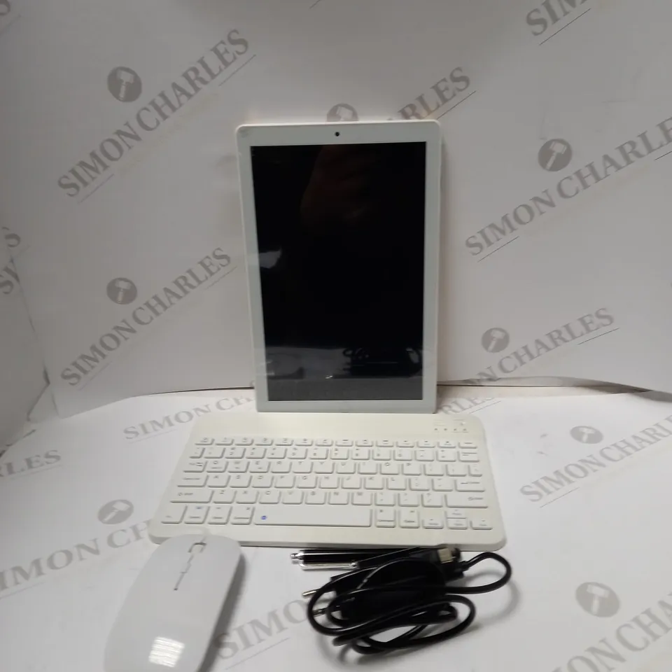 YOTOPT TABLET WITH KEYBOARD, MOUSE AND CHARGER 