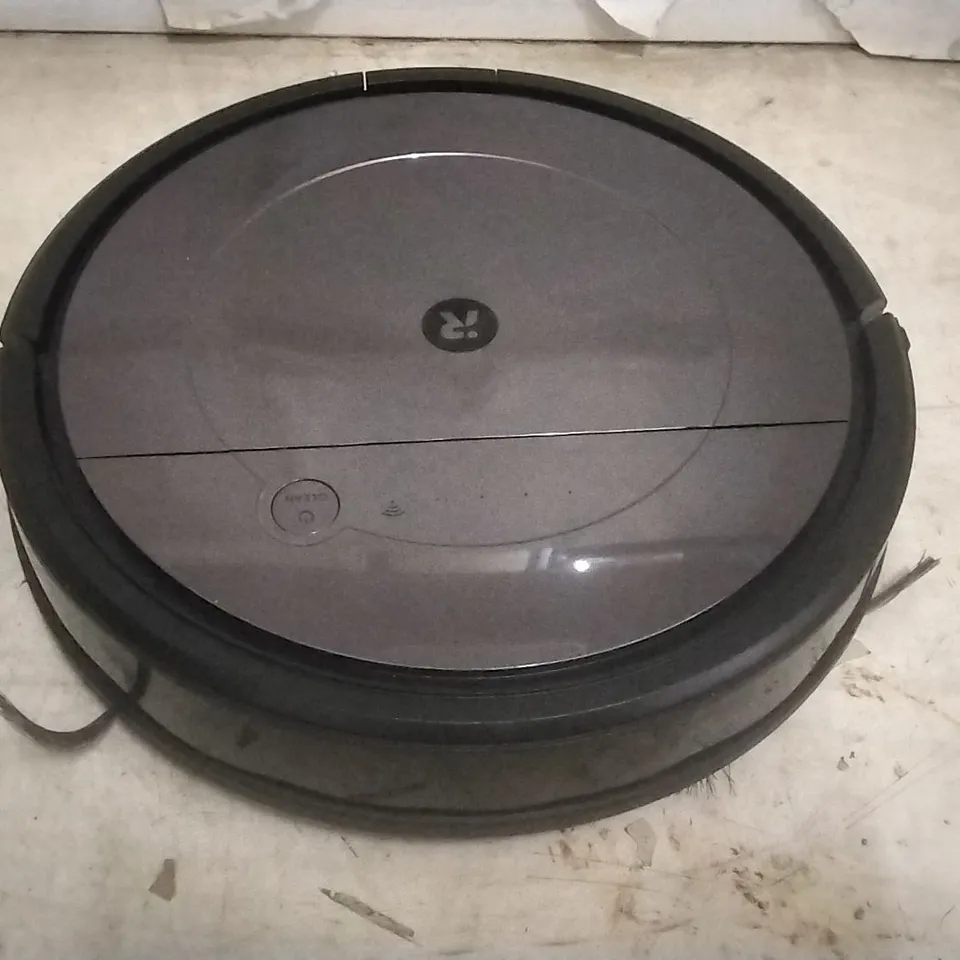 BOXED IROBOT R1118 ROOMBA ROBOT VACUUM & MOP