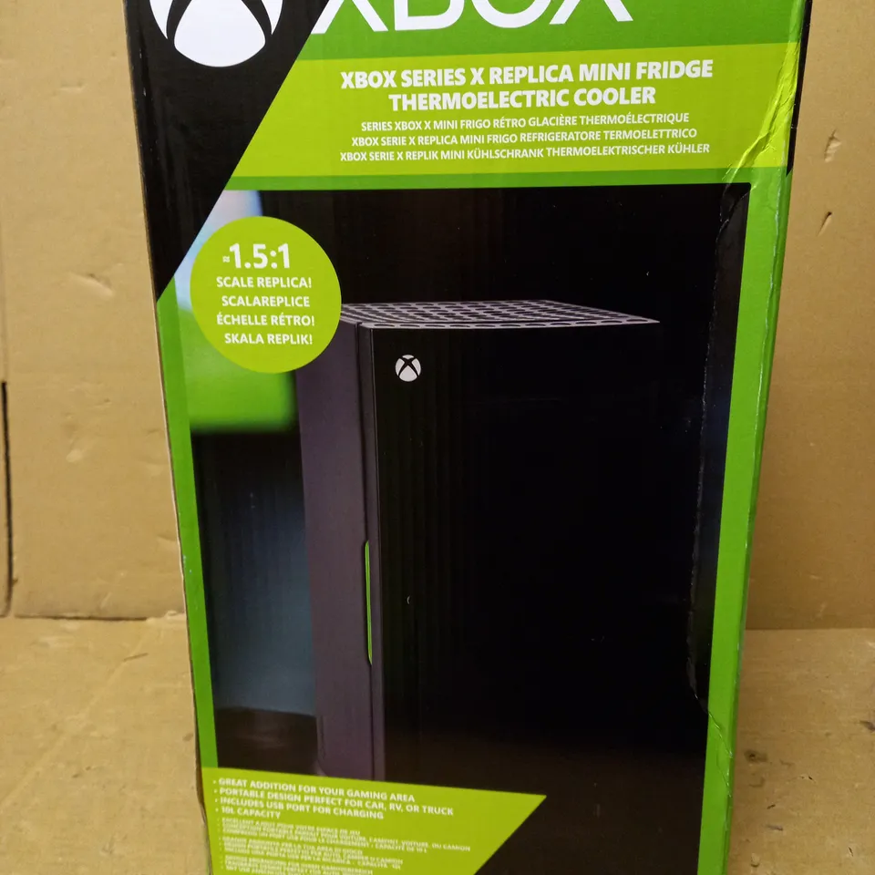 XBOX SERIES X REPLICA MINI FRIDGE THERMOELECTRIC COOLER 1.5:1