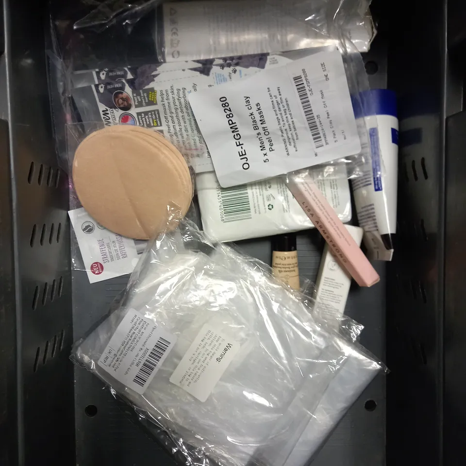 BOX OF APPROXIMATELY 20 ASSORTED HEALTH & BEAUTY PRODUCTS TO INCLUDE MYSTIC ZODIAC MOON SHADOW PALETTE, REVOLUTION BLEMISH PATCHES, GARNIER EYE CREAM ETC 