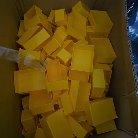LARGE QUANTITY OF YELLOW PLASTIC STORAGE BOXES IN VARIOUS SIZES 