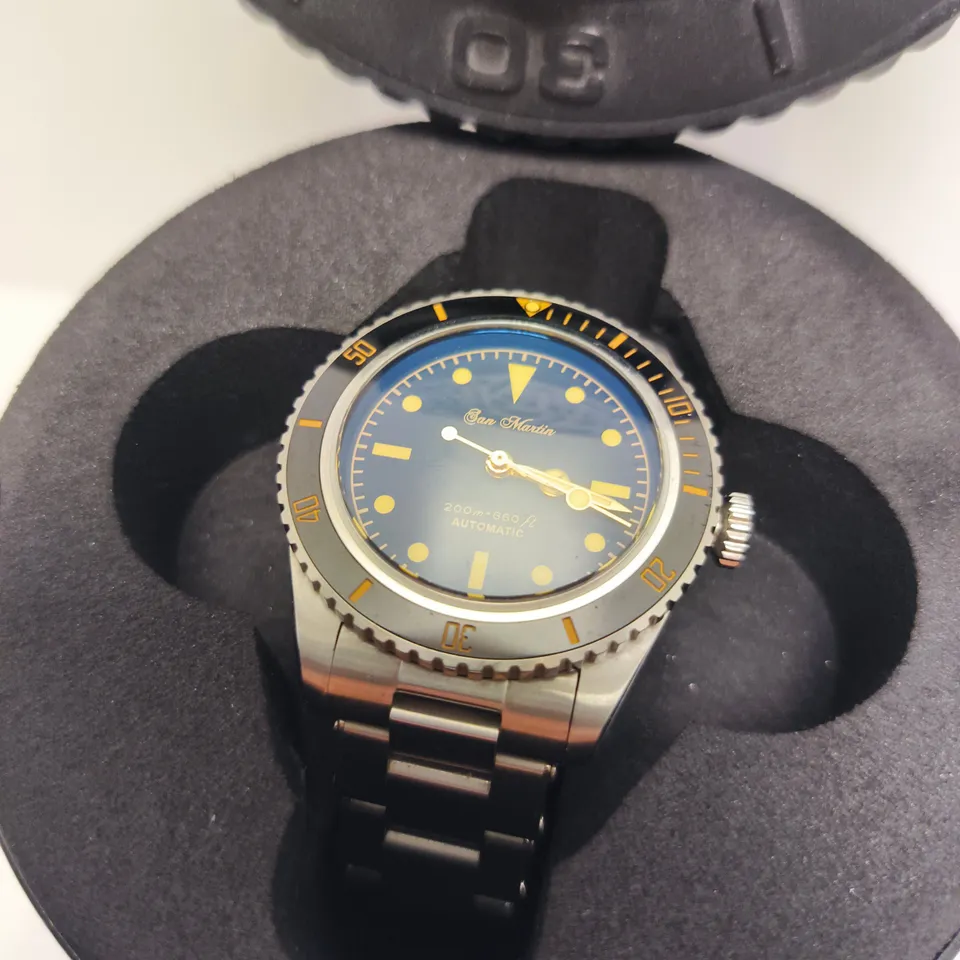 SAN MARTIN STEEL WATCH BLACK DIAL