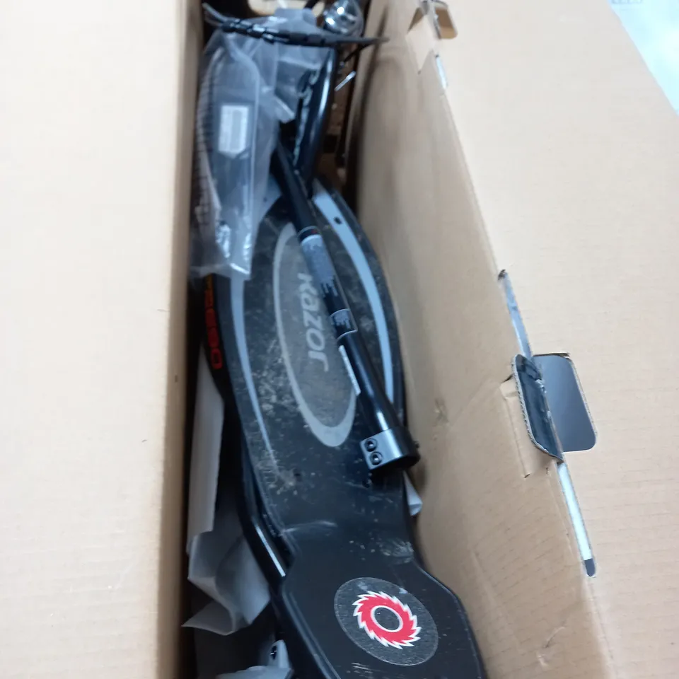 RAZOR POWERCORE E90 SCOOTER BLACK - COLLECTION ONLY - BOXED RRP £199.99