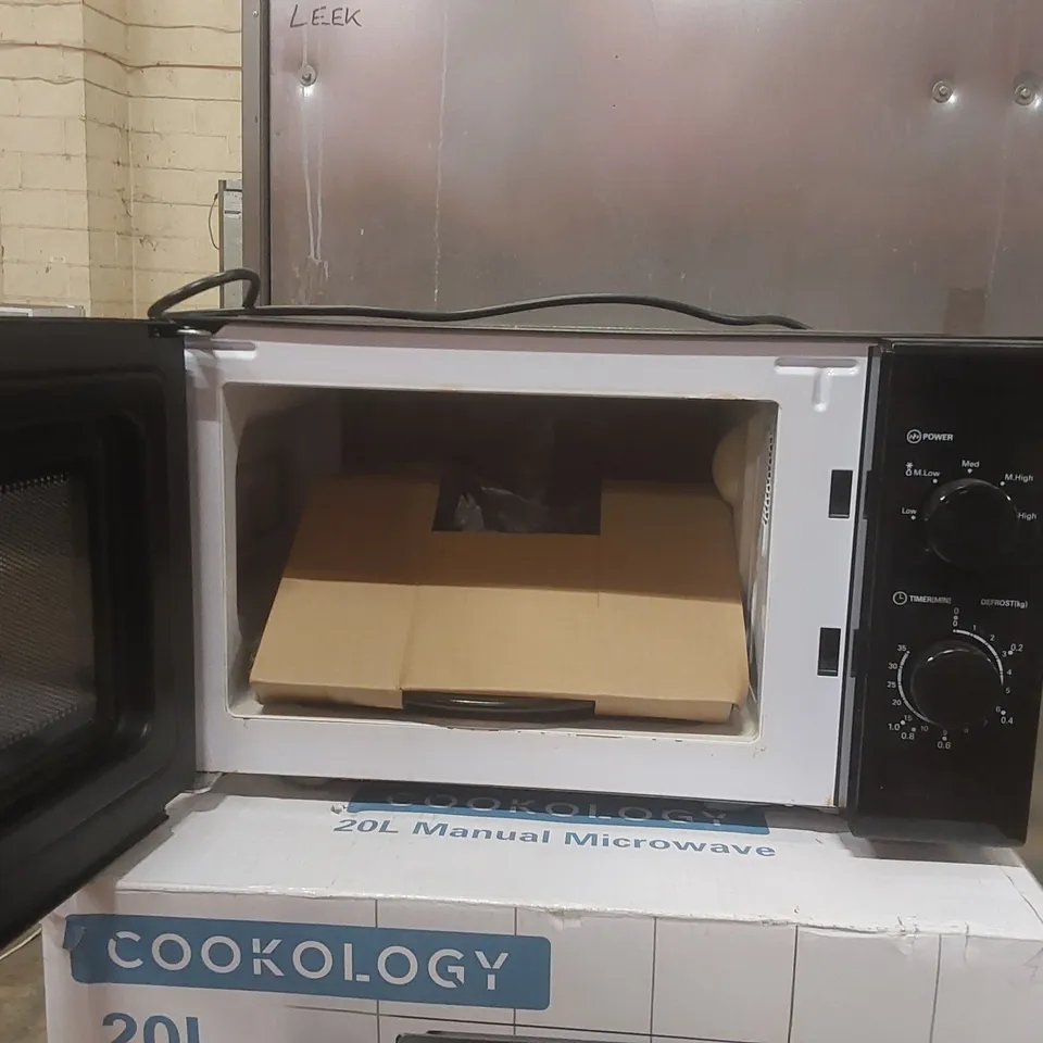 COOKOLOGY CMAFS20LBK 20L FREESTANDING MICROWAVE 800W – BLACK