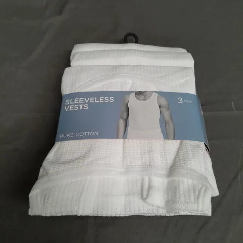 PACKS OF 3 SLEEVELESS VESTS IN WHITE - XL