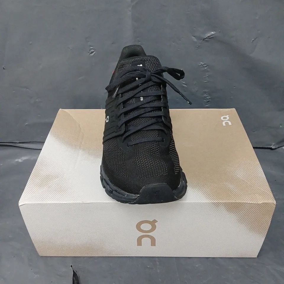 BOXED PAIR OF ON CLOUDSWIFT 3 AD TRAINERS - 6