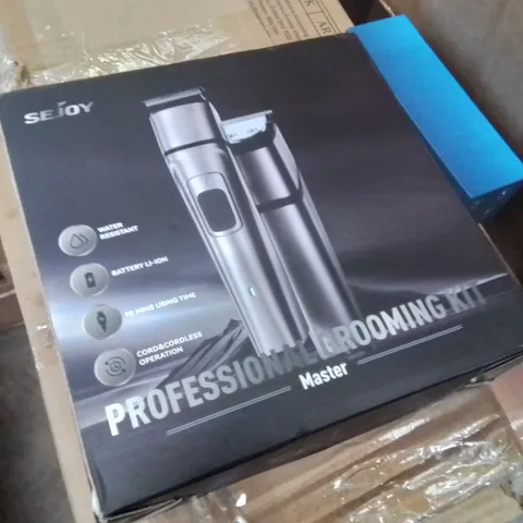 BOXED SEJOY PROFESSIONAL GROOMING KIT
